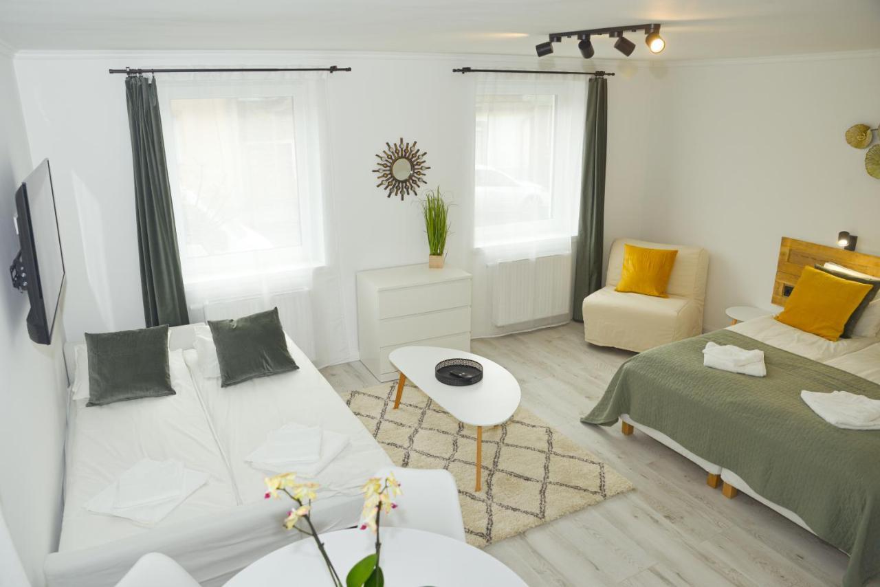 Raba92 Apartman House المظهر الخارجي الصورة