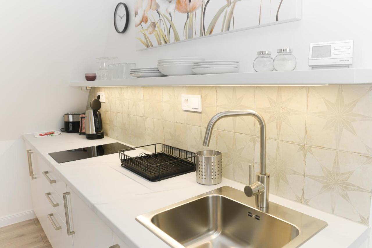 Raba92 Apartman House المظهر الخارجي الصورة