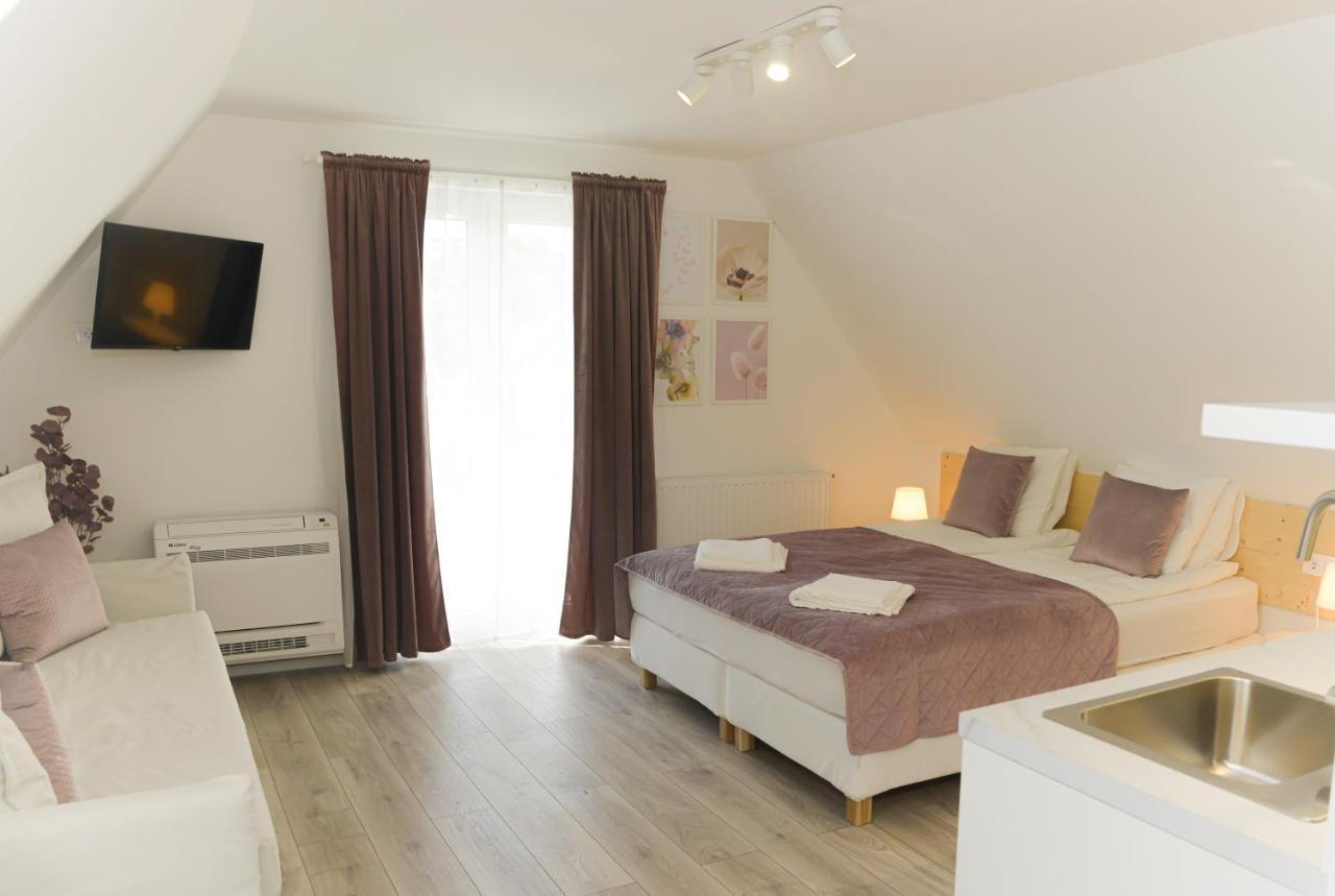 Raba92 Apartman House المظهر الخارجي الصورة