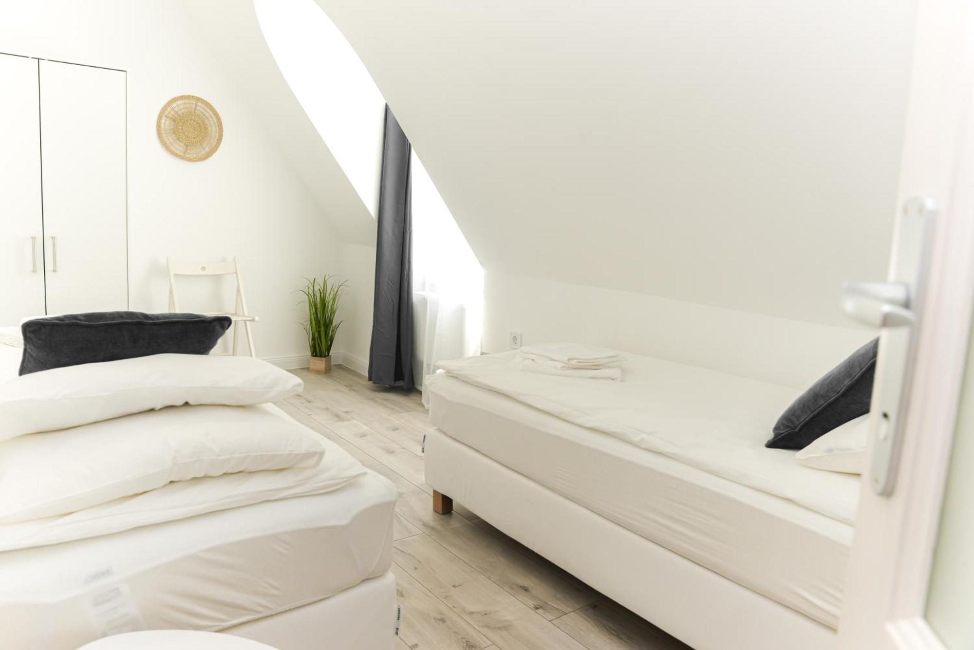 Raba92 Apartman House المظهر الخارجي الصورة