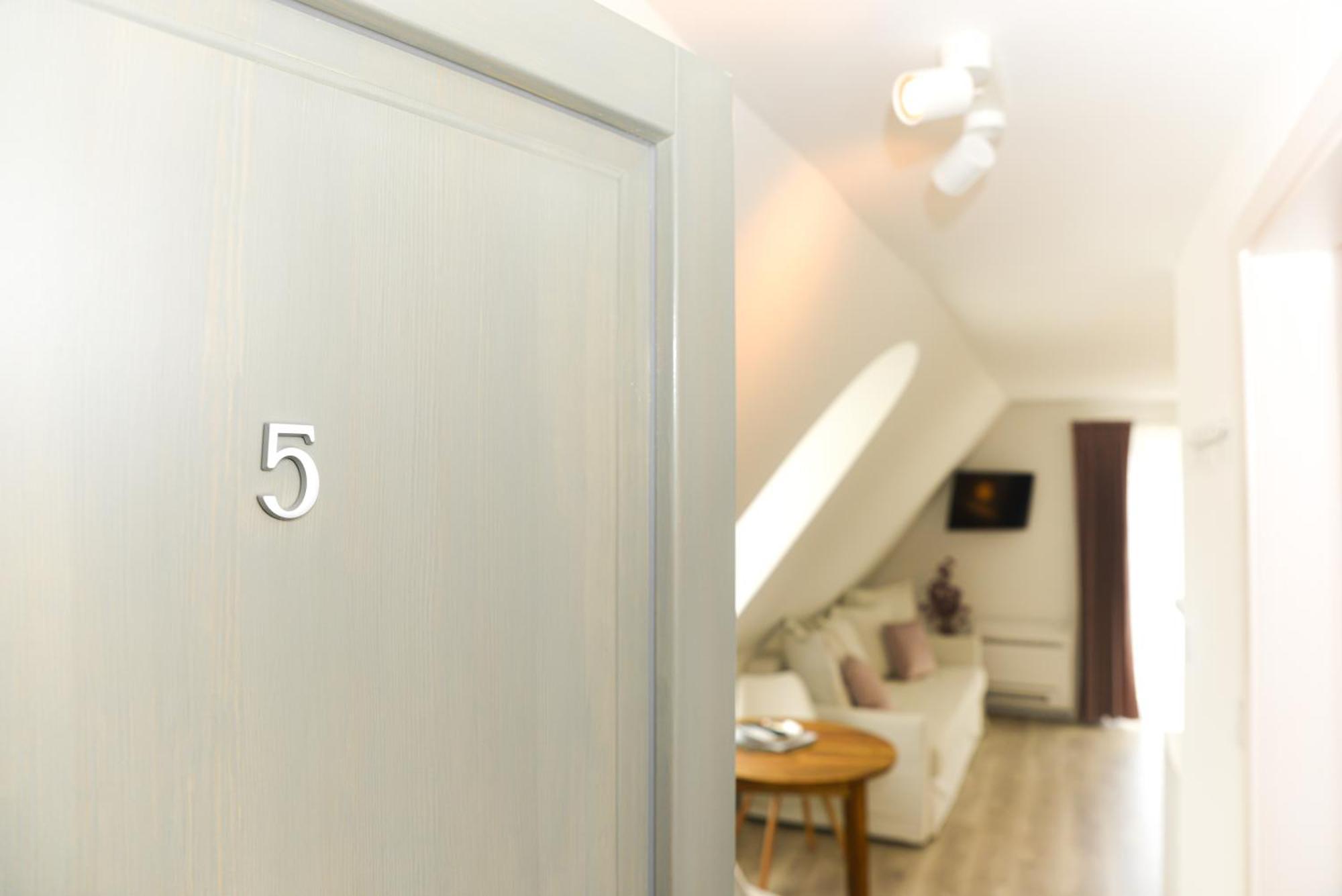 Raba92 Apartman House المظهر الخارجي الصورة
